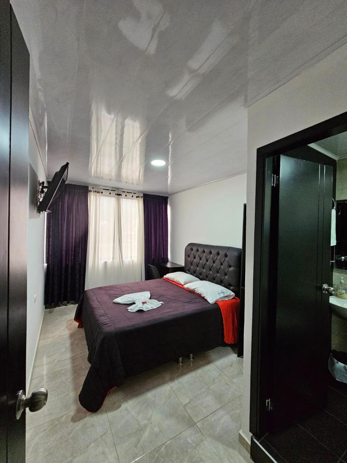 Hotel Big Ben Malaga Santander Экстерьер фото