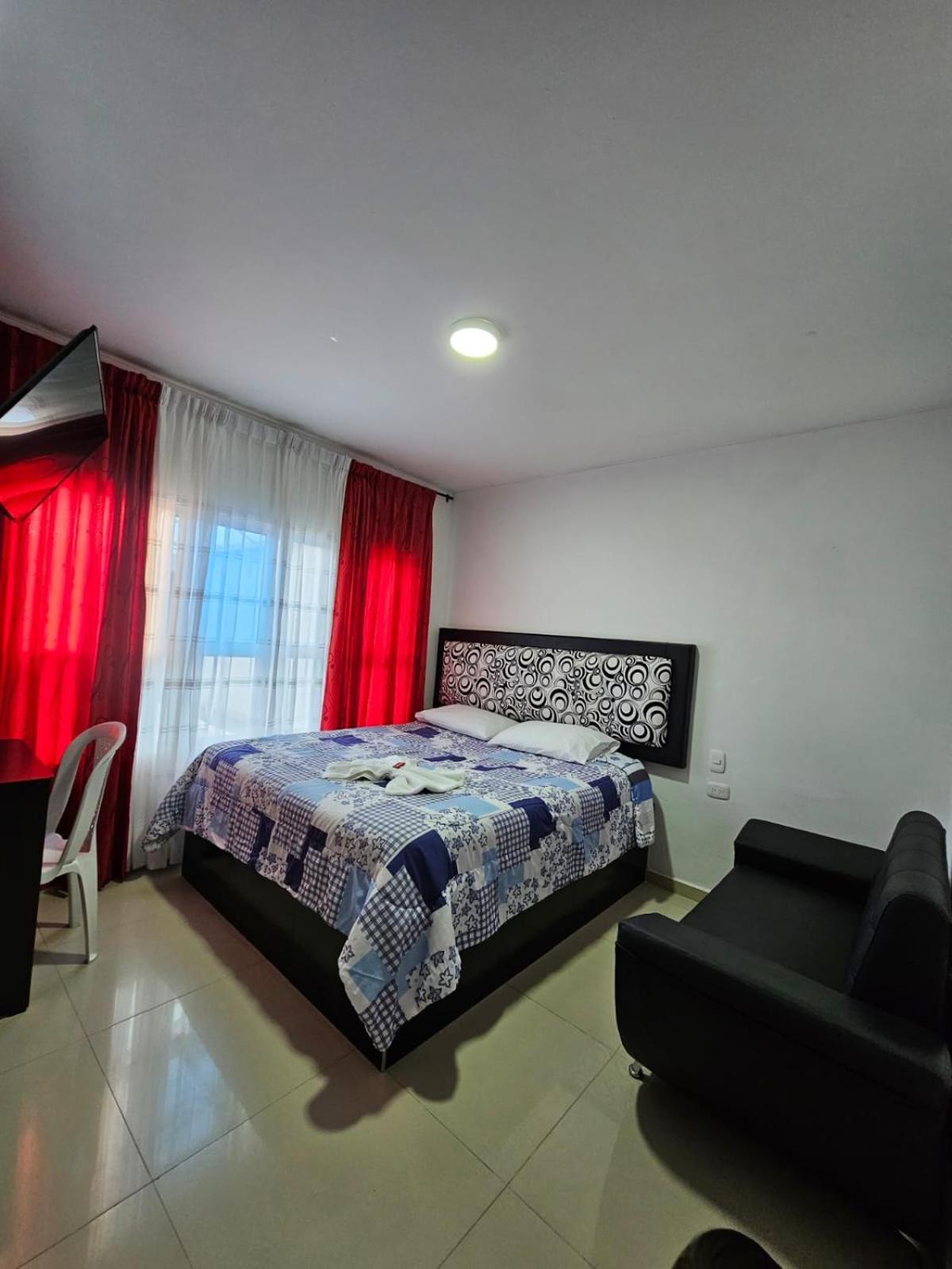 Hotel Big Ben Malaga Santander Экстерьер фото