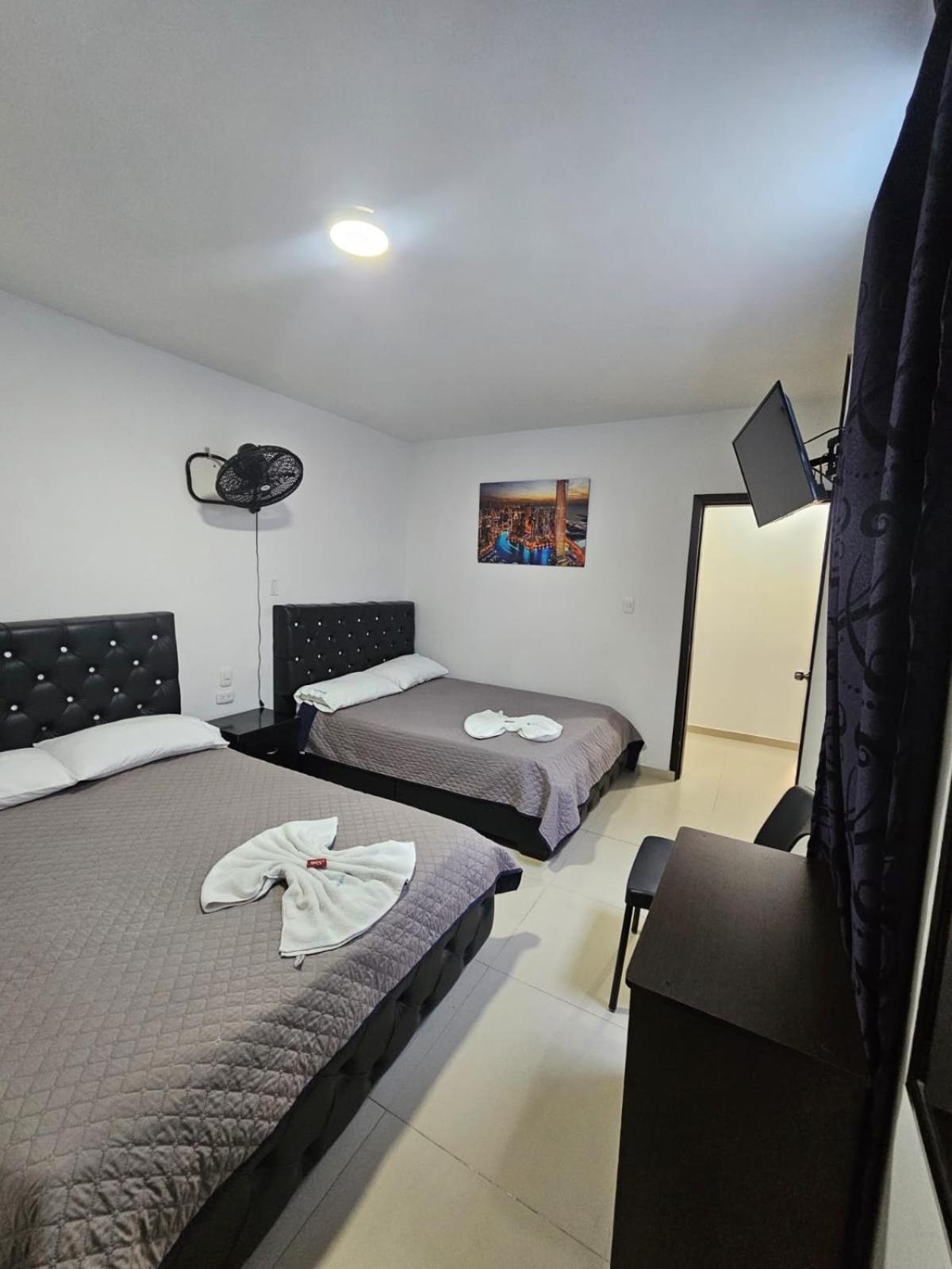Hotel Big Ben Malaga Santander Экстерьер фото